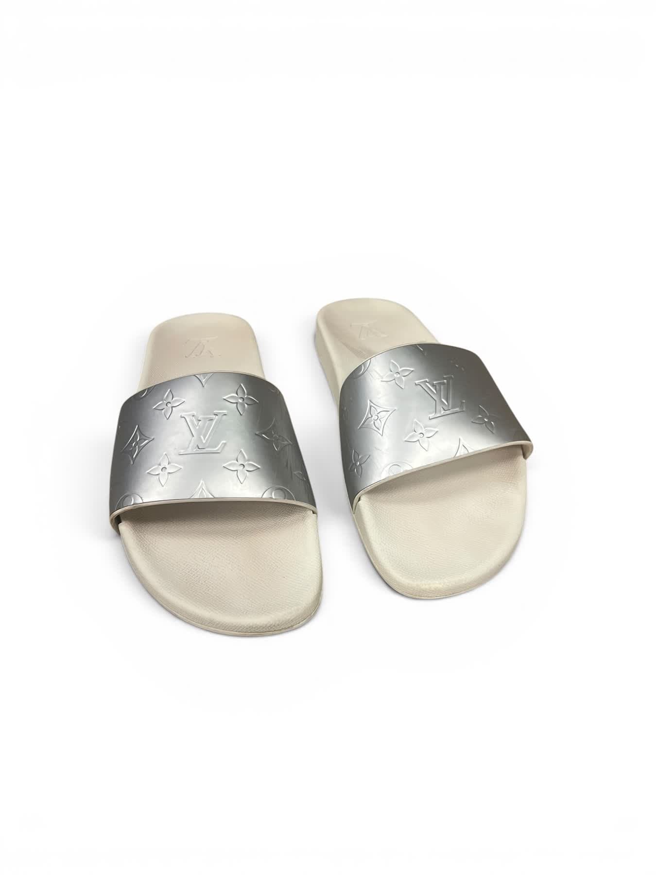 LV Waterfront Slides